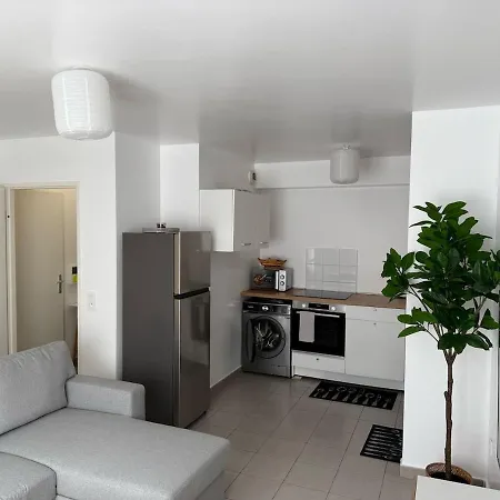 Cosy Proche Paris 1 Apartamento *